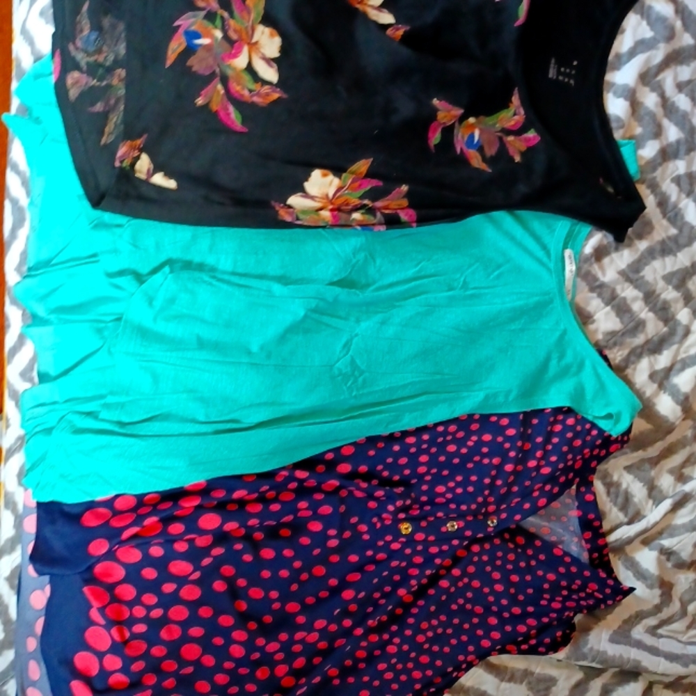 3 super cute tanktops